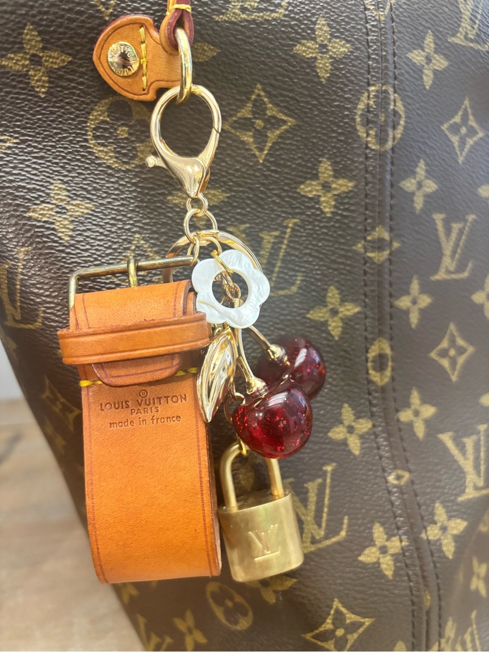 Louis Vuitton Brass Lock, LV Poignet, Red Cherry, Clover Bag Charm, 5.25 in. - Picture 2 of 6